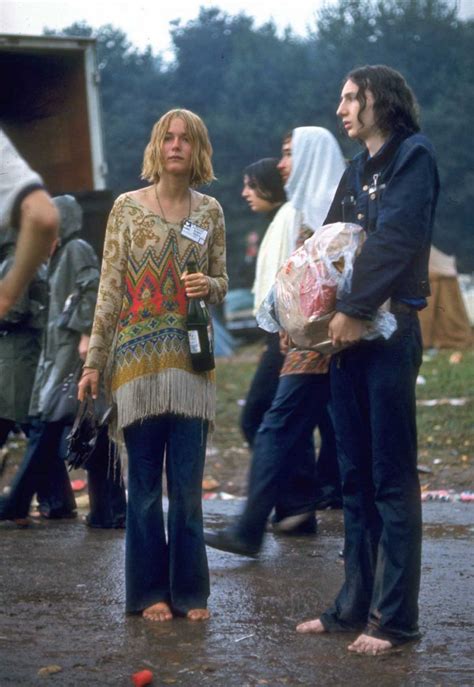 Stunning photos depicting the rebellious fashion at Woodstock, 1969 - Rare Historical Photos