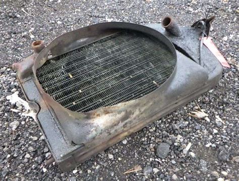 8N Ford tractor radiator, has cap, used - Albrecht Auction Service