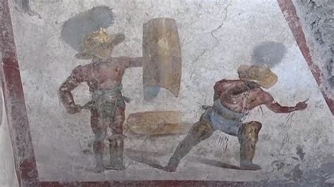 Archaeologists find particular fresco of gladiators in Pompeii - Teller ...