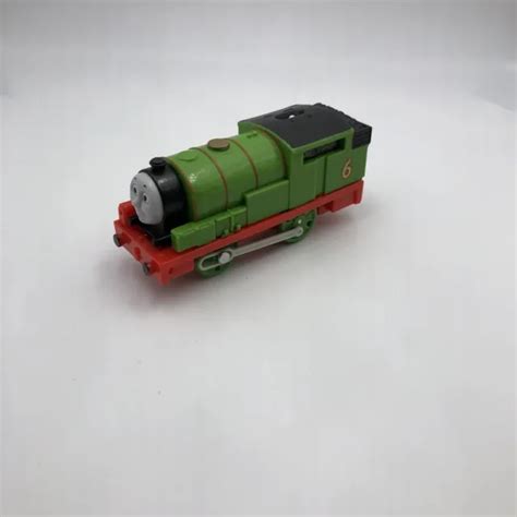 THOMAS & FRIENDS Trackmaster Motorized Light Up Percy Engine Glow In The Dark EUR 11,11 ...