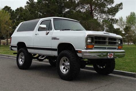 1989 DODGE RAMCHARGER CUSTOM SUV