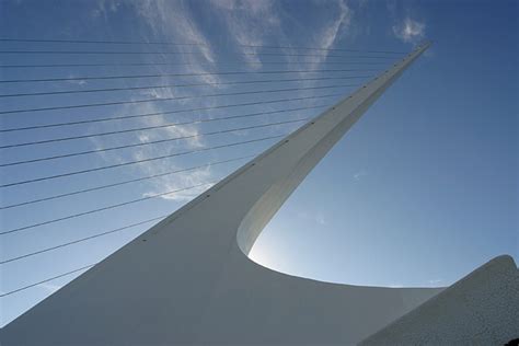 Sundial Bridge | Architectuul