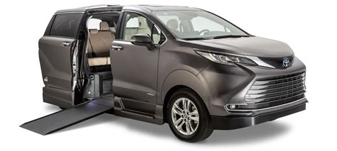 Toyota Sienna Wheelchair Van - VMI Northstar