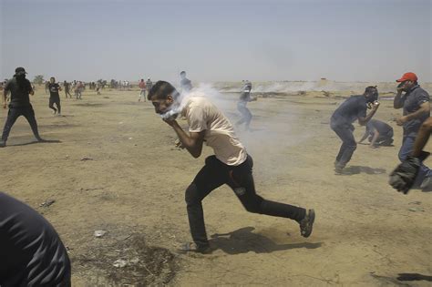 4 said killed in clashes, including minor, as 10,000 protest on Gaza ...