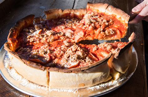 What's on the menu at Double D's, Toronto's first Chicago-style deep-dish pizza place