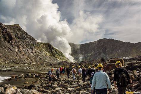 Hiking Across An Active Volcano - Wanderlusters