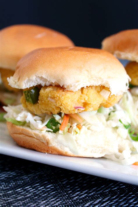 Spicy Crab Cake Sliders - Living La Vida Holoka