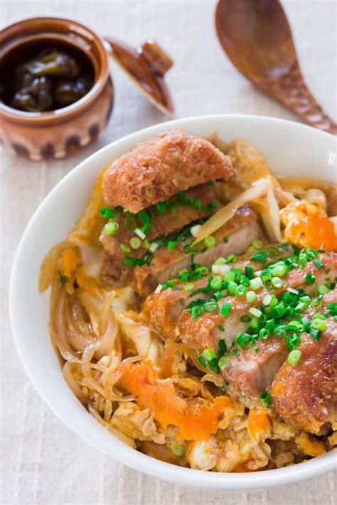 Katsudon Recipe (Pork Cutlet Rice Bowl)