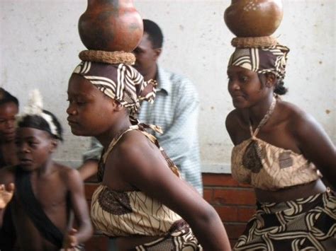 Zimbabwe Traditional Dance | Traditional dance, Zimbabwe women, African ...