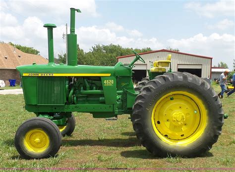 John Deere 4520 tractor in Coweta, OK | Item K7081 sold | Purple Wave