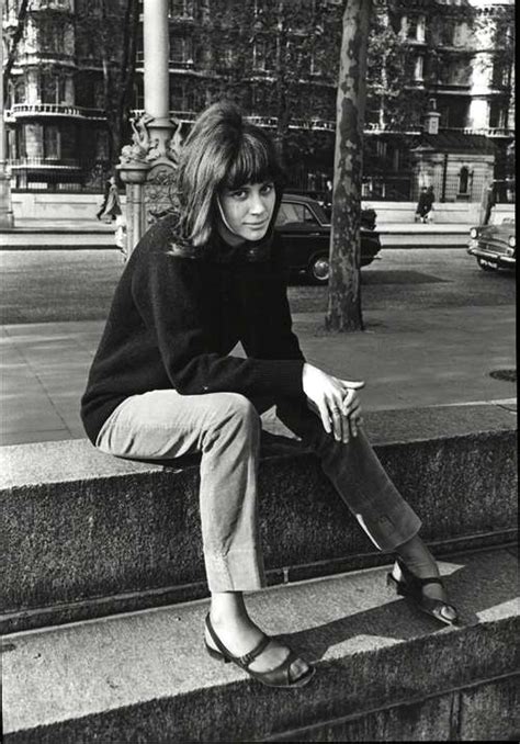 Vashti Bunyan Birthday, Real Name, Age, Weight, Height, Family, Facts, Contact Details ...