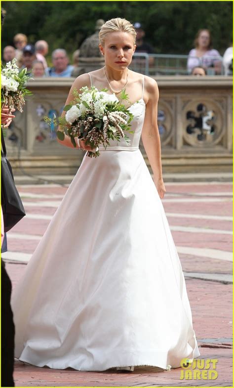 Photo: kristen bell central park wedding dress 02 | Photo 3947430 ...