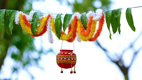 Janmashtami Matki Decoration Ideas| जन्माष्टमी पर ऐसे सजाएं माखन की मटकी| Janmashtami Par Matki ...