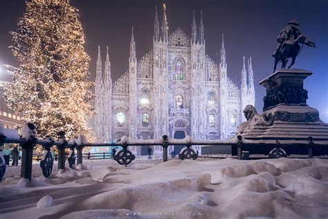 Places to Visit in Italy : The Christmas Markets in Milan.