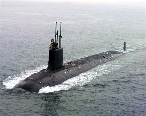 File:US Navy 040730-N-1234E-002 PCU Virginia (SSN 774) returns to the General Dynamics Electric ...