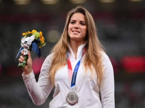 Tokyo Olympics 2020 News Polish Olympian Maria Andrejczyk Auctions Off ...