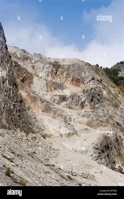 Carrara Marble quarry, Italy Stock Photo - Alamy