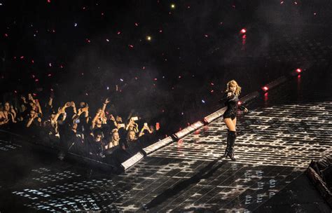 Taylor Swift Makes History with Four Back-to-Back Concerts at Accor ...