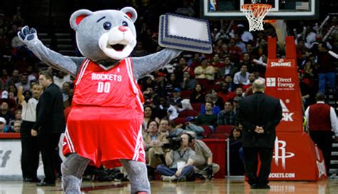 Houston Rockets Mascot Destroys A Lakers Fan With Cake - Basketball ...