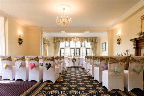 Stanton House Hotel wedding photographer in Swindon