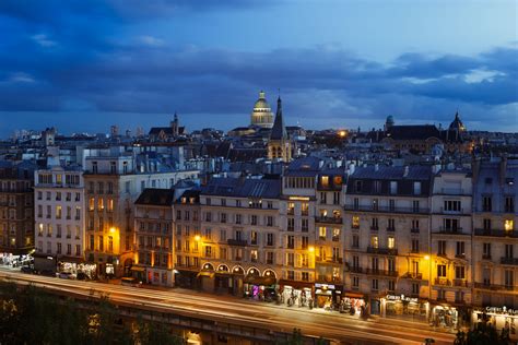 Exploring the Saint-Michel Neighborhood in Paris: Our Tips