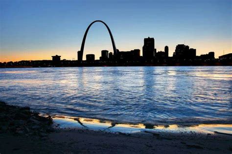 Pin by jimmy kamp on STL ARCH | Stl arch, New york skyline, Stl