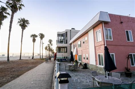 Hotels on the beach in Los Angeles for your oceanfront stay