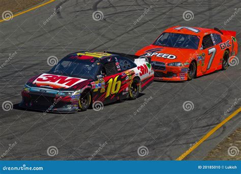 NASCAR Sprint Cup Series Race Editorial Image - Image of crowd, fans ...