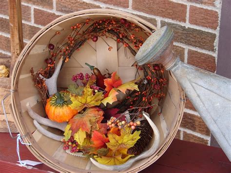 bushel baskets decorating | It doesn't get any easier than this. Mom just added a swag of leav ...