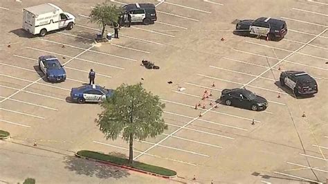 Two Shot Outside Arlington Shopping Center, Man in Custody: Police ...