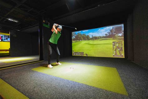 Membership | Five Iron Golf - An Indoor Urban Golf Experience