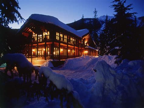 Emerald Lake Lodge, Yoho National Park , Canada - Resort Review & Photos