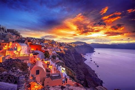 Magical Oia Sunset | Art Maisons