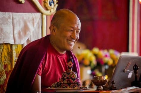 Ensinamentos com Dzongsar Khyentse RinpocheTeachings with Dzongsar ...