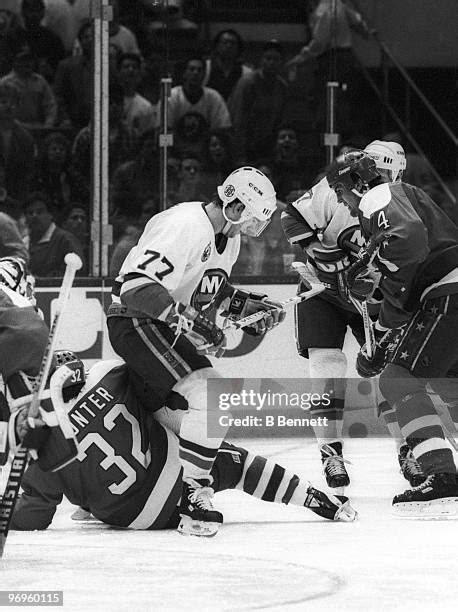 1993 Pierre Turgeon Photos and Premium High Res Pictures - Getty Images