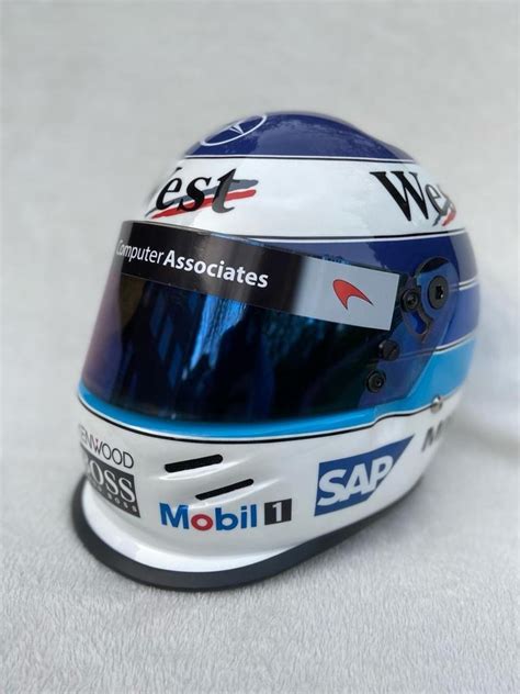 Mika Hakkinen - 2001 - Replica helmet - Catawiki