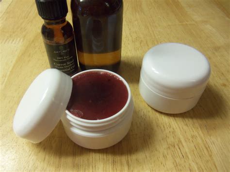 Homemade Natural Lip Gloss -Simple Life Mom