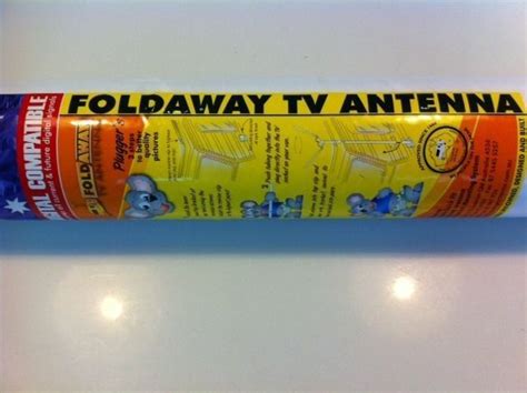 Fold away caravan antenna