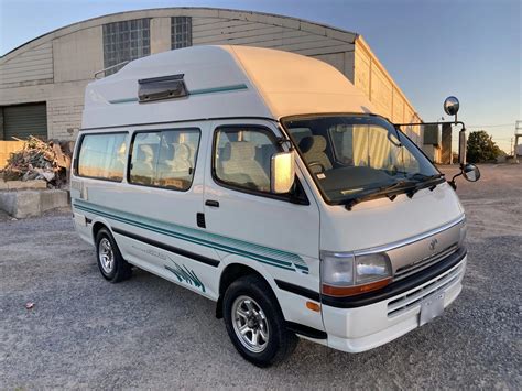 1996 Toyota HiAce 4WD Is the Finest JDM Camper, and It's Great as an ...