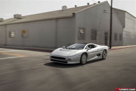 Sweet Silver Jaguar XJ220 Being Auctioned on Thursday - GTspirit