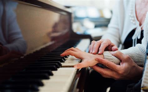 3 Piano Tips Every Beginner Student NEEDS - Harmony Music Lessons