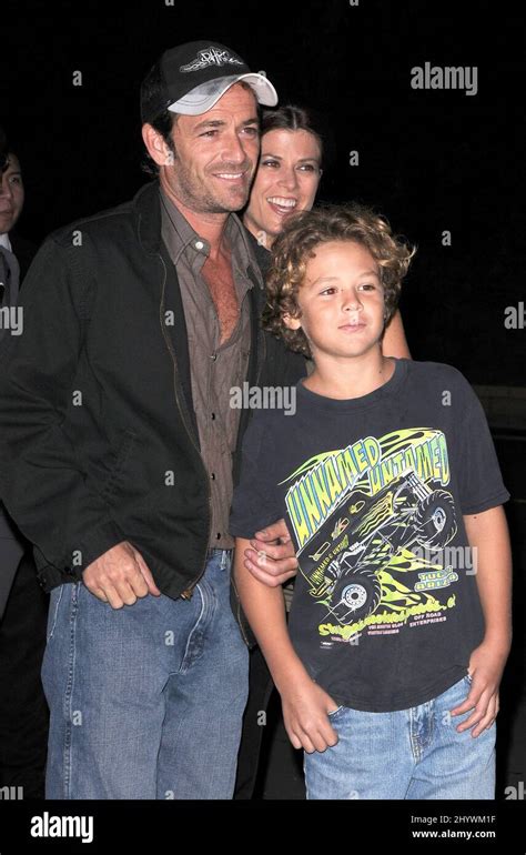 Luke Perry and son Jack Perry in Santa Monica, California Stock Photo ...