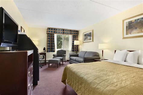 Travelodge East Gloucester Ottawa, ON - See Discounts