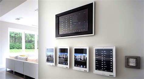 The Top Three Benefits of Having a Home Intercom System | House-O-Matic