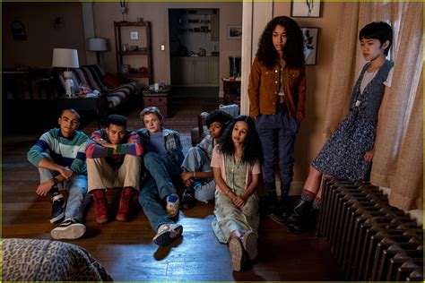 Netflix Debuts Trailer For New Series 'The Midnight Club' - Watch Now ...