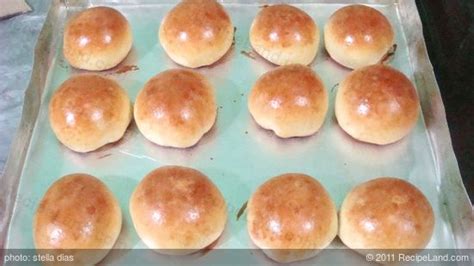 Homemade Mini Buns Recipe | RecipeLand