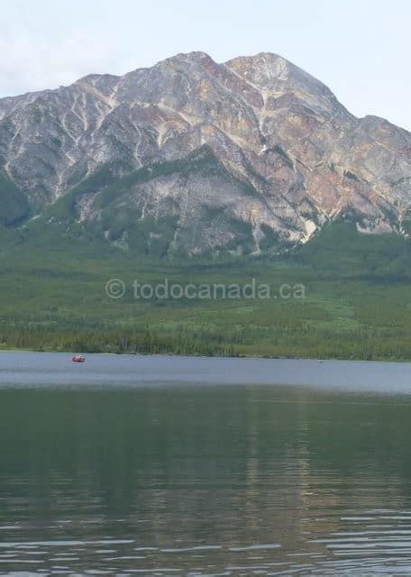 Pyramid Lake Jasper National Park