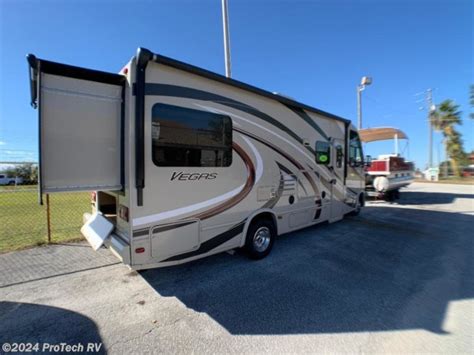 2016 Thor Motor Coach Vegas 25.2 RV for Sale in Clermont, FL 34715 ...