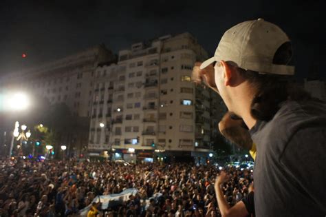 ‘We’re not going to take it!’ – mass protests in Argentina | Red Flag