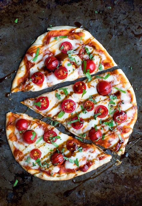 22 Naan Pizza Recipes That Make Speedy Weeknight Meals | Recipe | Naan pizza recipes, Flatbread ...